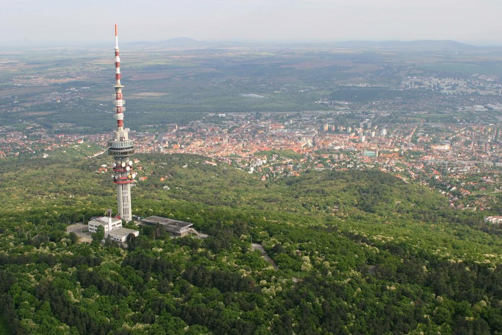 Hetedik Apartman Pécs Esterno foto