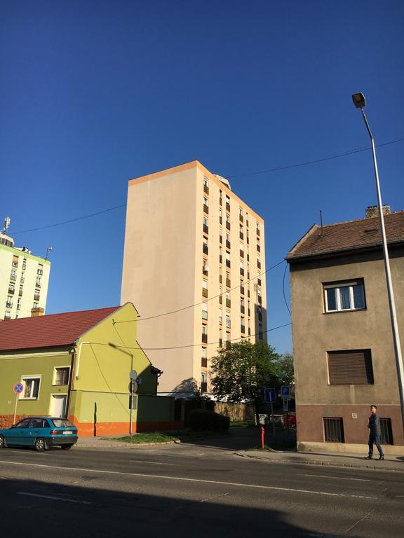 Hetedik Apartman Pécs Esterno foto